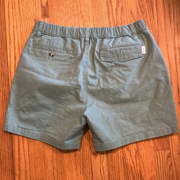 Maamgig causal shorts 5.5in inseam, size 32 waist - Picture 2 of 2